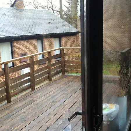 Ferienhaus Maison Au Calme Dans Un Domaine Boise Hastiere-par-dela