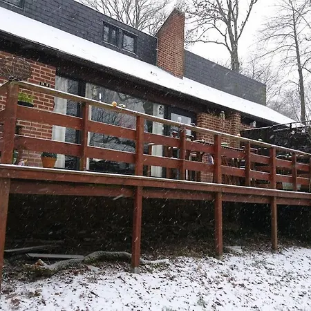 Maison Au Calme Dans Un Domaine Boise * Hastiere-par-dela