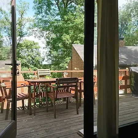 Maison Au Calme Dans Un Domaine Boise Ferienhaus