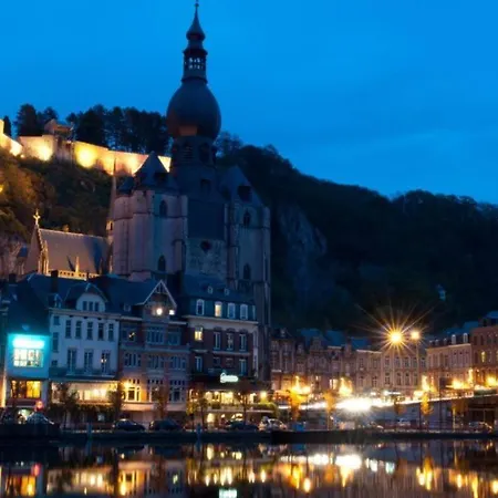 Maison Au Calme Dans Un Domaine Boise Ferienhaus Hastiere-par-dela
