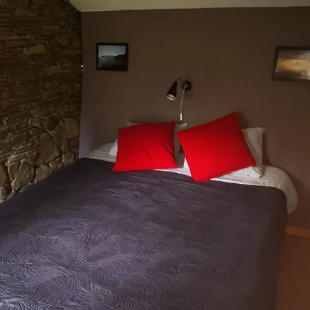 Maison Au Calme Dans Un Domaine Boise